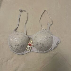 Lacy White Lace-Overlay Underwire T-Shirt Bra